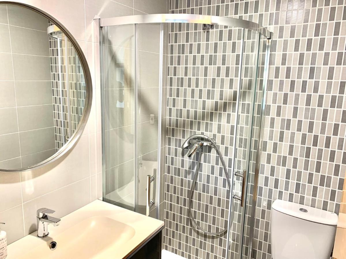 Casa Ferreiros. Parking Y Wifi Incluidos! Apartment Gijon Luaran gambar