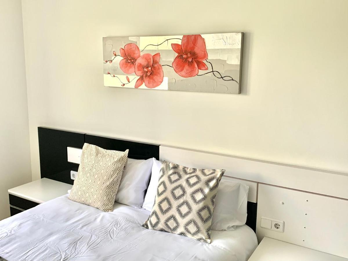 Casa Ferreiros. Parking Y Wifi Incluidos! Apartment Gijon Luaran gambar