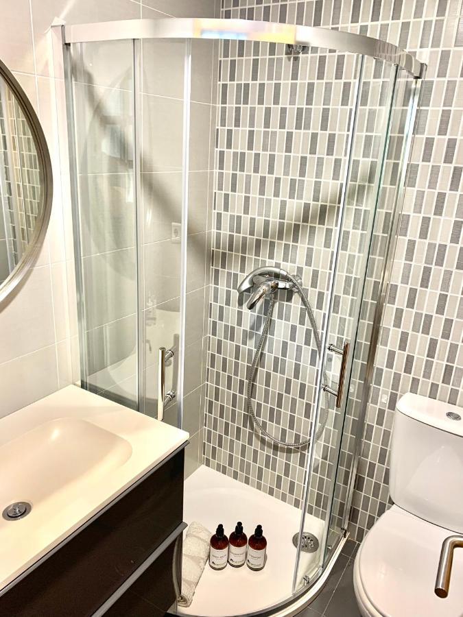 Casa Ferreiros. Parking Y Wifi Incluidos! Apartment Gijon Luaran gambar